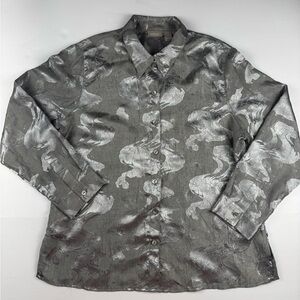 Chico's Metallic Gray Patterned long sleeve button down blouse size 2